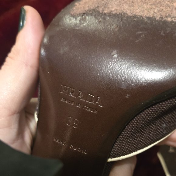 Prada Pin Up Heels - Picture 5 of 6